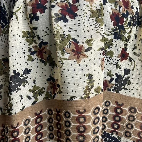 JohnPaulRichard Blouse - Picture 8 of 13